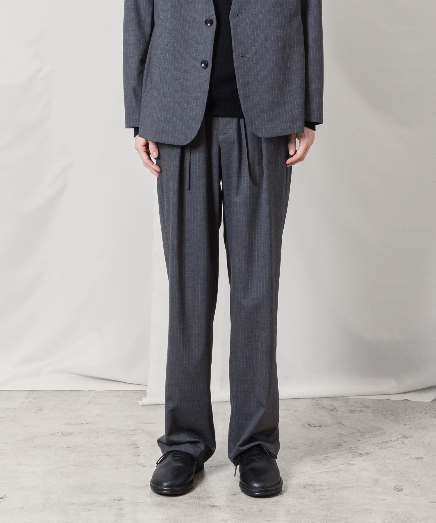 ATTACHMENT アタッチメントのT/W/SI STRETCH GABARDINE 1TUCK EASY TROUSERS - S.GRAYの公式通販サイトsession福岡セレクトショップ