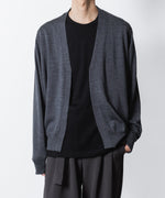 画像をギャラリービューアに読み込む, ATTACHMENT アタッチメント × JOHN SMEDLEYの× JOHN SMEDLEY MERINO EXTRAFINE BUTTONLESS V NECK CARDIGAN - D.GRAYの公式通販サイトsession福岡セレクトショップ
