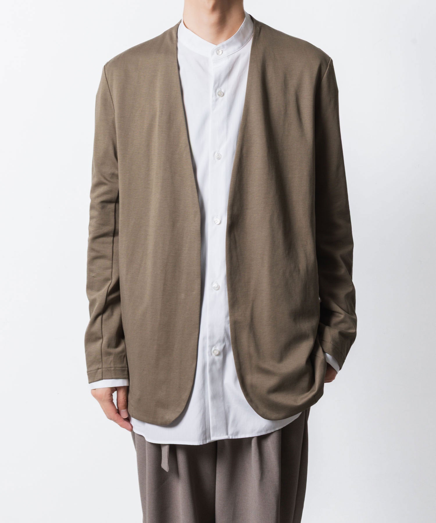 ATTACHMENT アタッチメントのCOTTON DOUBLE FACE COLLARLESS CARDIGAN - CAMELの公式通販サイトsession福岡セレクトショップ