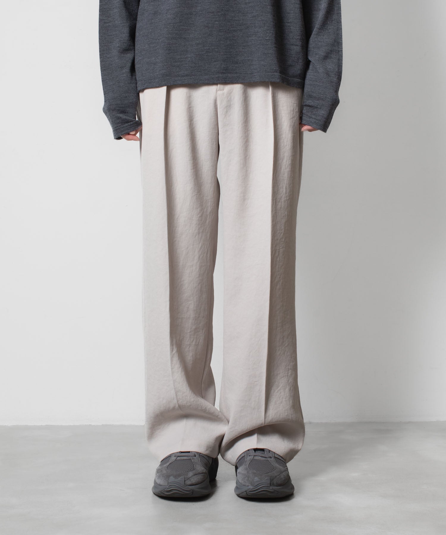 VEIN ヴェインのPE KERSEY 1TUCK TROUSERS - L.BEIGEの公式通販サイトsession福岡セレクトショップ