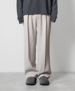 画像をギャラリービューアに読み込む, VEIN ヴェインのPE KERSEY 1TUCK TROUSERS - L.BEIGEの公式通販サイトsession福岡セレクトショップ
