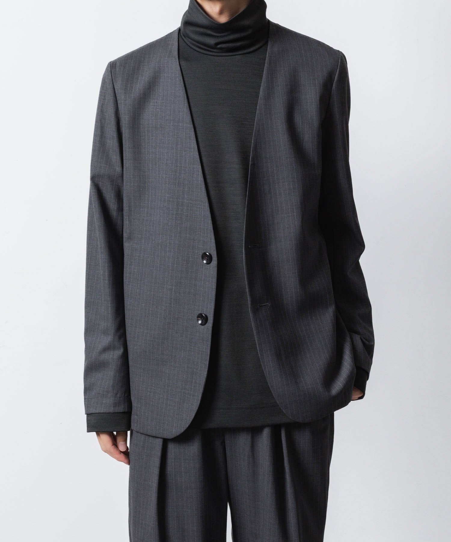 ATTACHMENT アタッチメントのT/W/SI STRETCH GABARDINE COLLARLESS JKT - S.GRAYの公式通販サイトsession福岡セレクトショップ