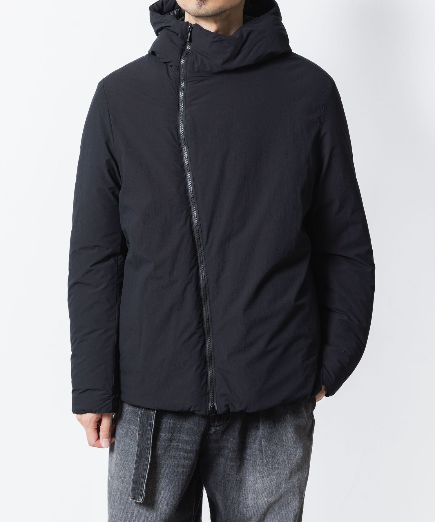 ATTACHMENT / EXCLUSIVE ITEMアタッチメントのNY 2WAY STRECH ROUND ZIP HOODED JACKET - BLACKの公式通販サイトsession福岡セレクトショップ