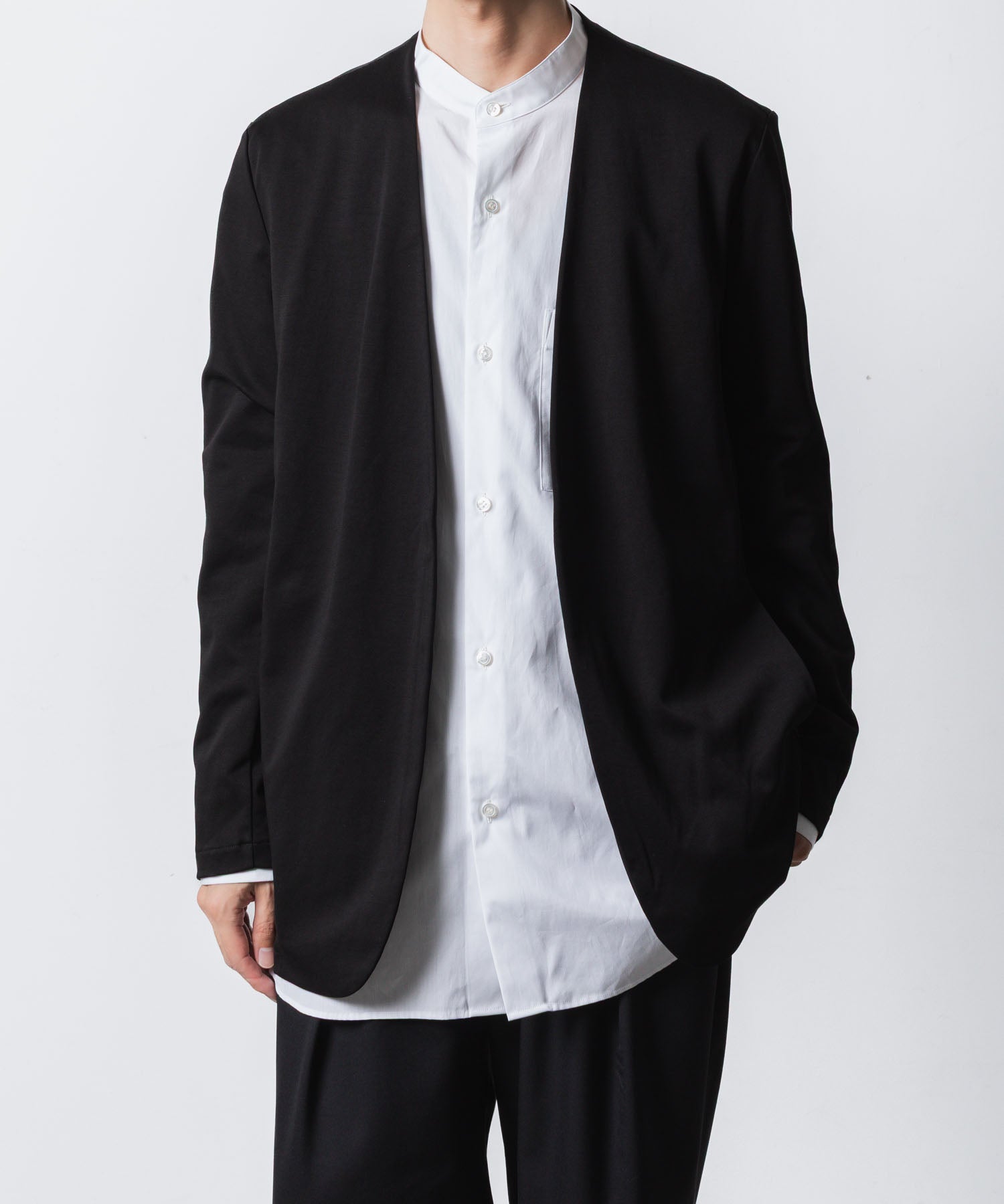 ATTACHMENT アタッチメントのCOTTON DOUBLE FACE COLLARLESS CARDIGAN - BLACKの公式通販サイトsession福岡セレクトショップ