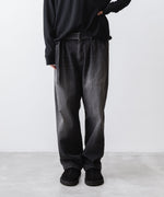 画像をギャラリービューアに読み込む, ATTACHMENT / EXCLUSIVE ITEMアタッチメントの11oz DENIM 1TUCK BELTED PANTS  - BLACKの公式通販サイトsession福岡セレクトショップ
