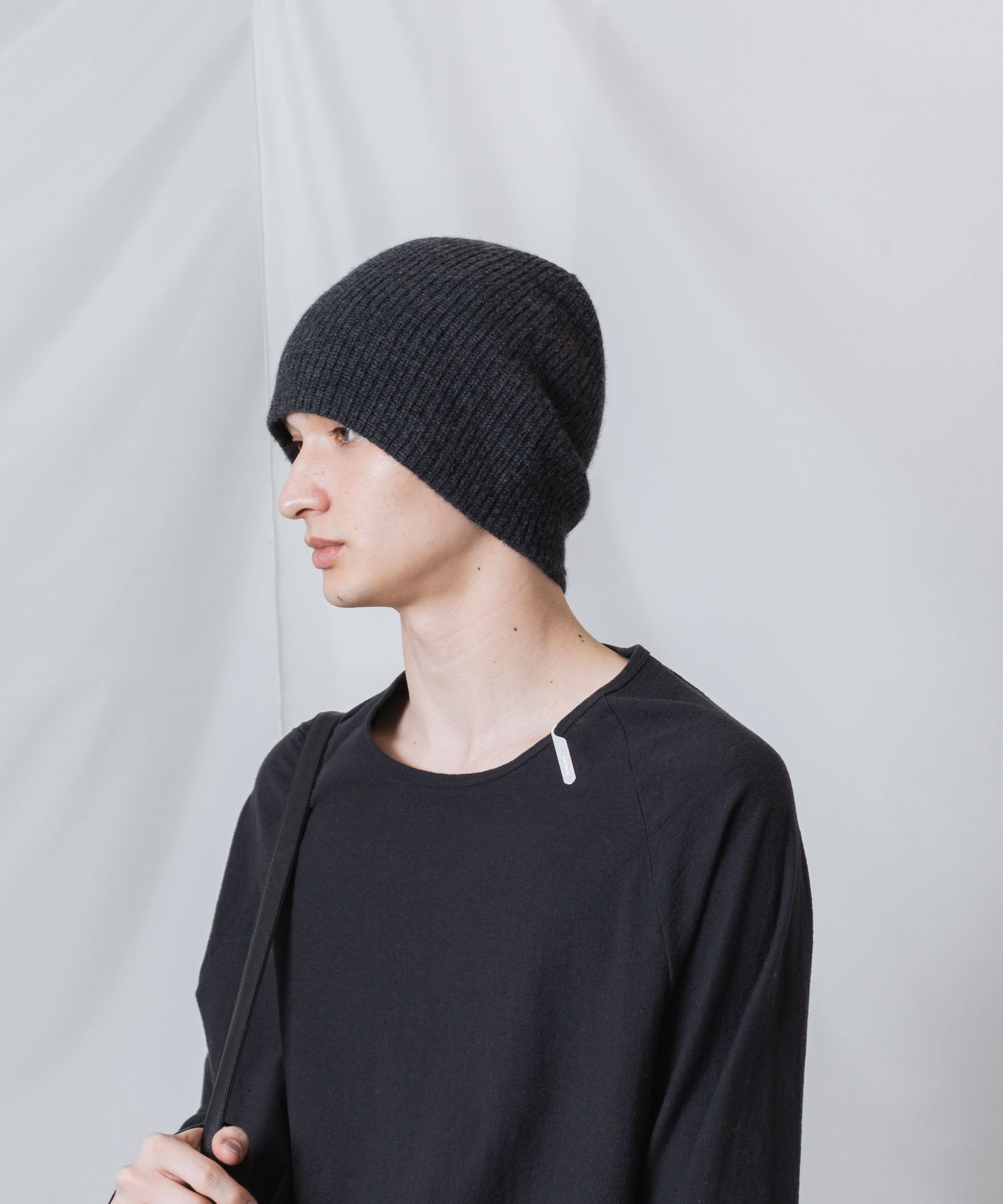 ATTACHMENT アタッチメントのCASHMERE　KNIT BEANIE - D.GRAYの公式通販サイトsession福岡セレクトショップ