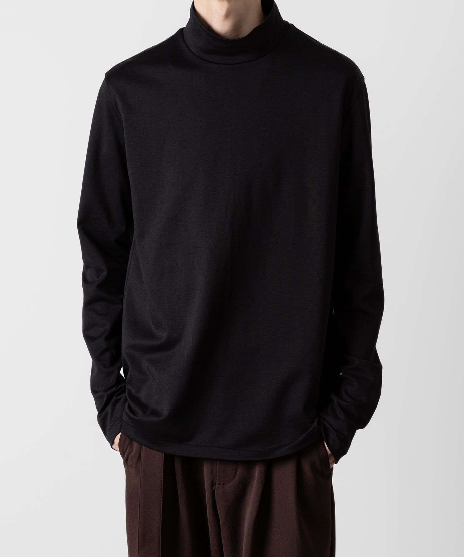 ATTACHMENT アタッチメントのCOTTON DOUBLE FACE SLIM FIT HIGHNECK L/S TEE - BLACK 公式通販サイトsession福岡セレクトショップ