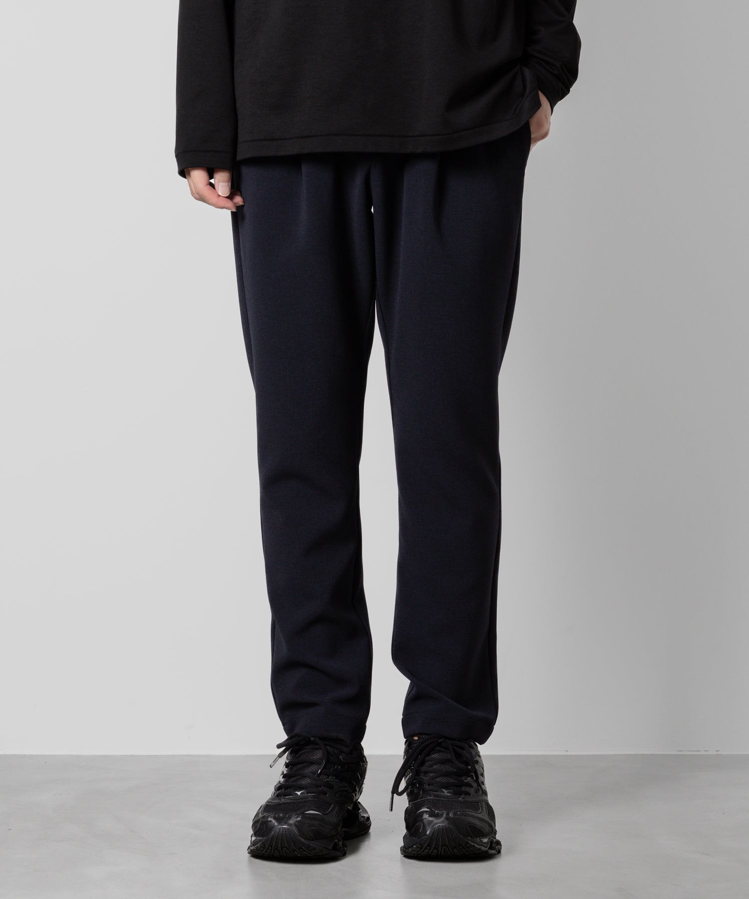 【ATTACHMENT】ATTACHMENT アタッチメントのPE STRETCH DOUBLE CLOTH REGULAR FIT EASY TROUSERS - NAVY 公式通販サイトsession福岡セレクトショップ