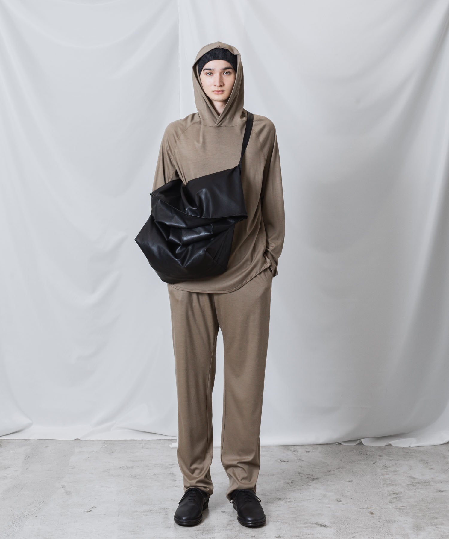 ATTACHMENT アタッチメントの1/60 WOOL SMOOTH HOODED PULLOVER - CAMELの公式通販サイトsession福岡セレクトショップ