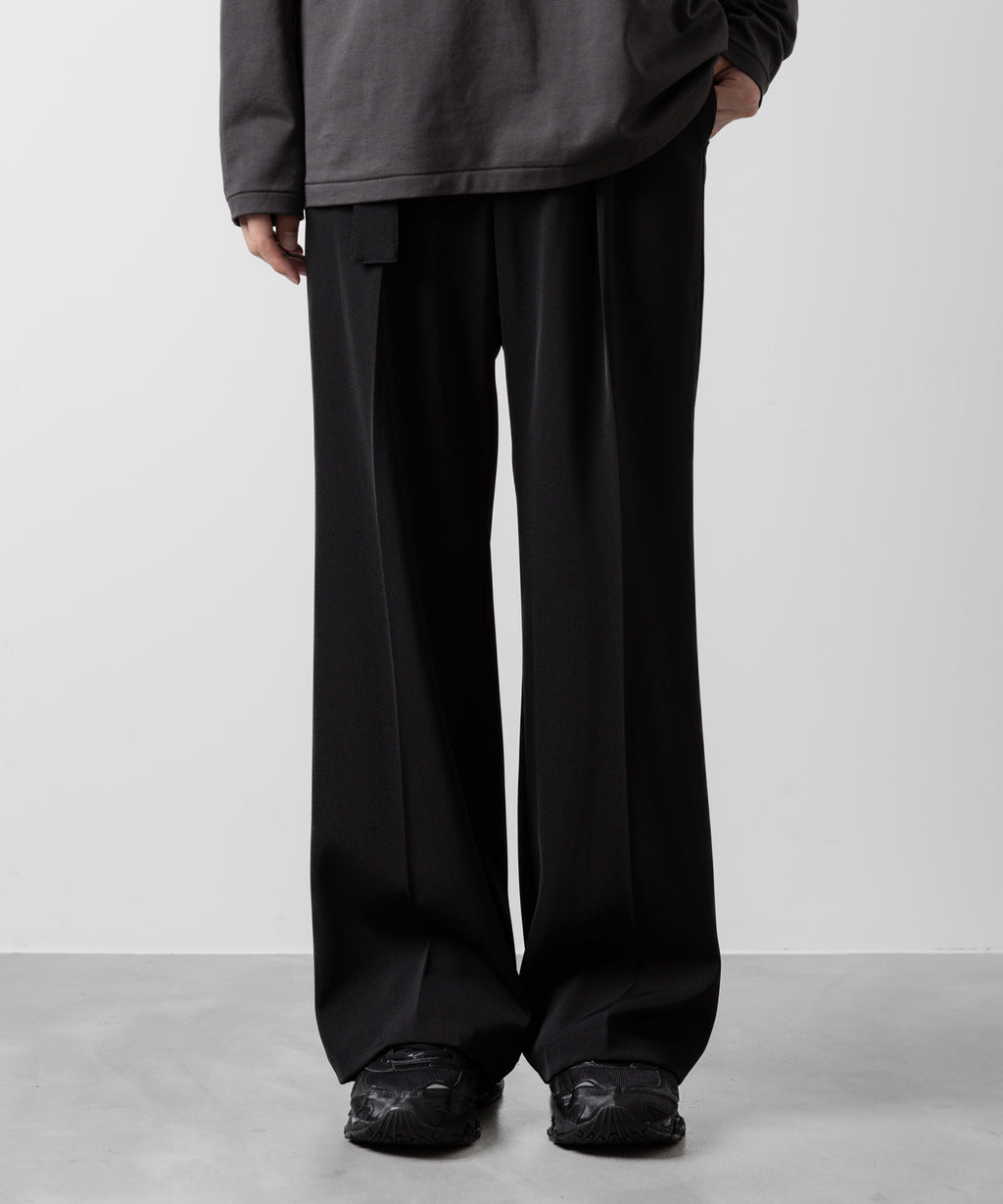 ATTACHMENT アタッチメントのPE STRETCH TWILL BELTED WIDE FIT TROUSERS - BLACKの公式通販サイトsession福岡セレクトショップ