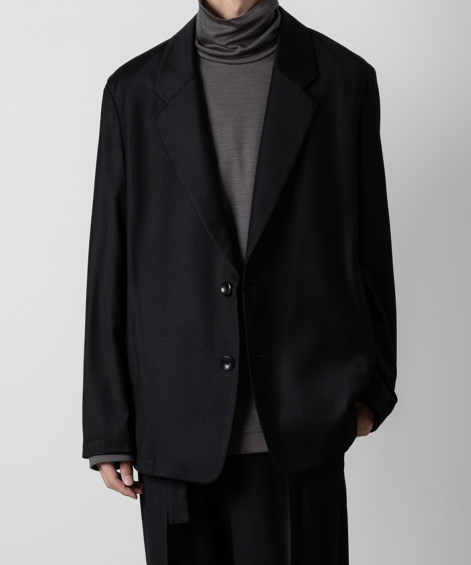 ATTACHMENT アタッチメントのWASHABLE WO/PE STRETCH SAXONY OVERSIZED LIGHT JACKET - BLACK 公式通販サイトsession福岡セレクトショップ