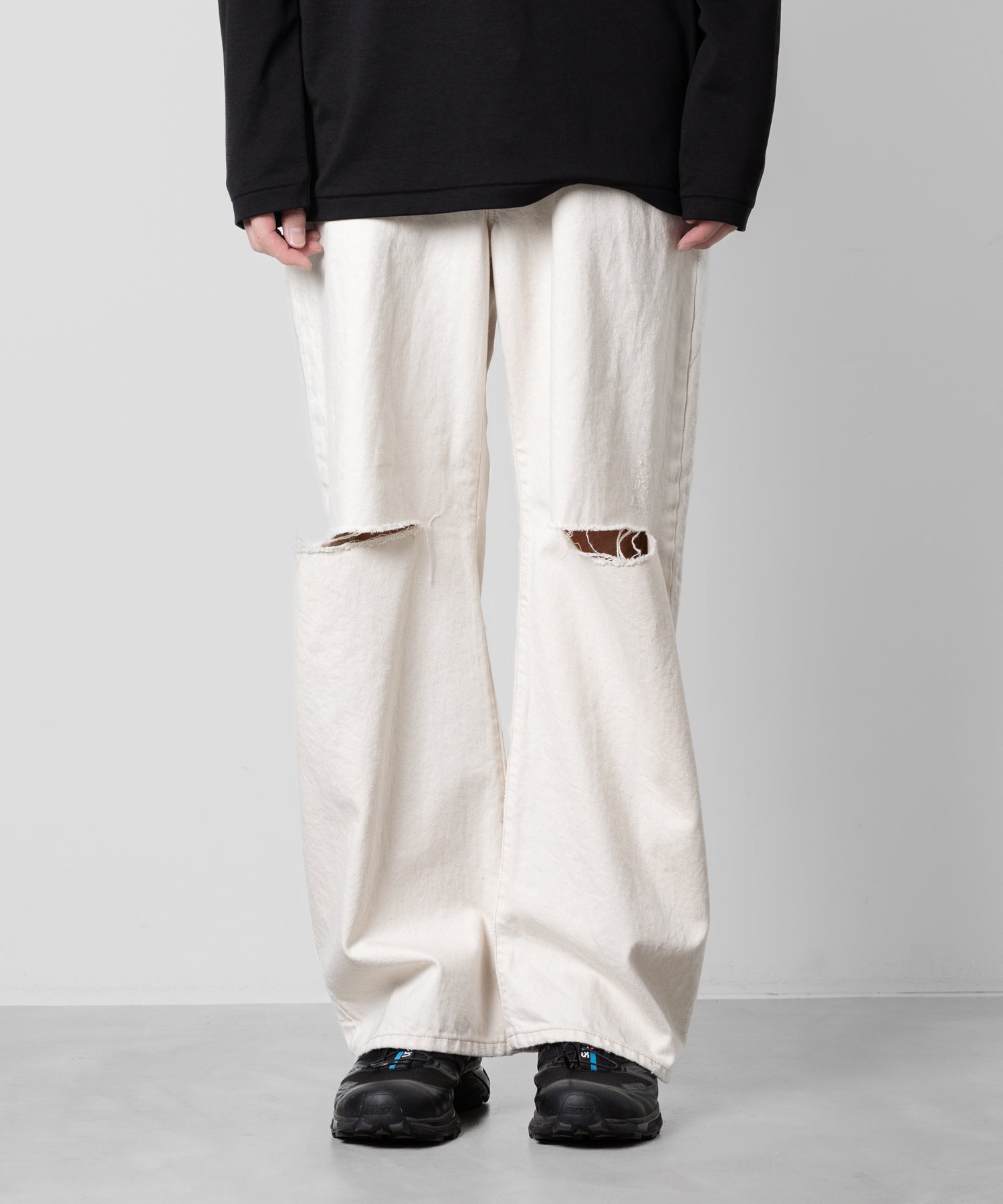 【ATTACHMENT】ATTACHMENT アタッチメントの11oz DENIM WIDE CURVE JEANS - OFF WHITE 公式通販サイトsession福岡セレクトショップ