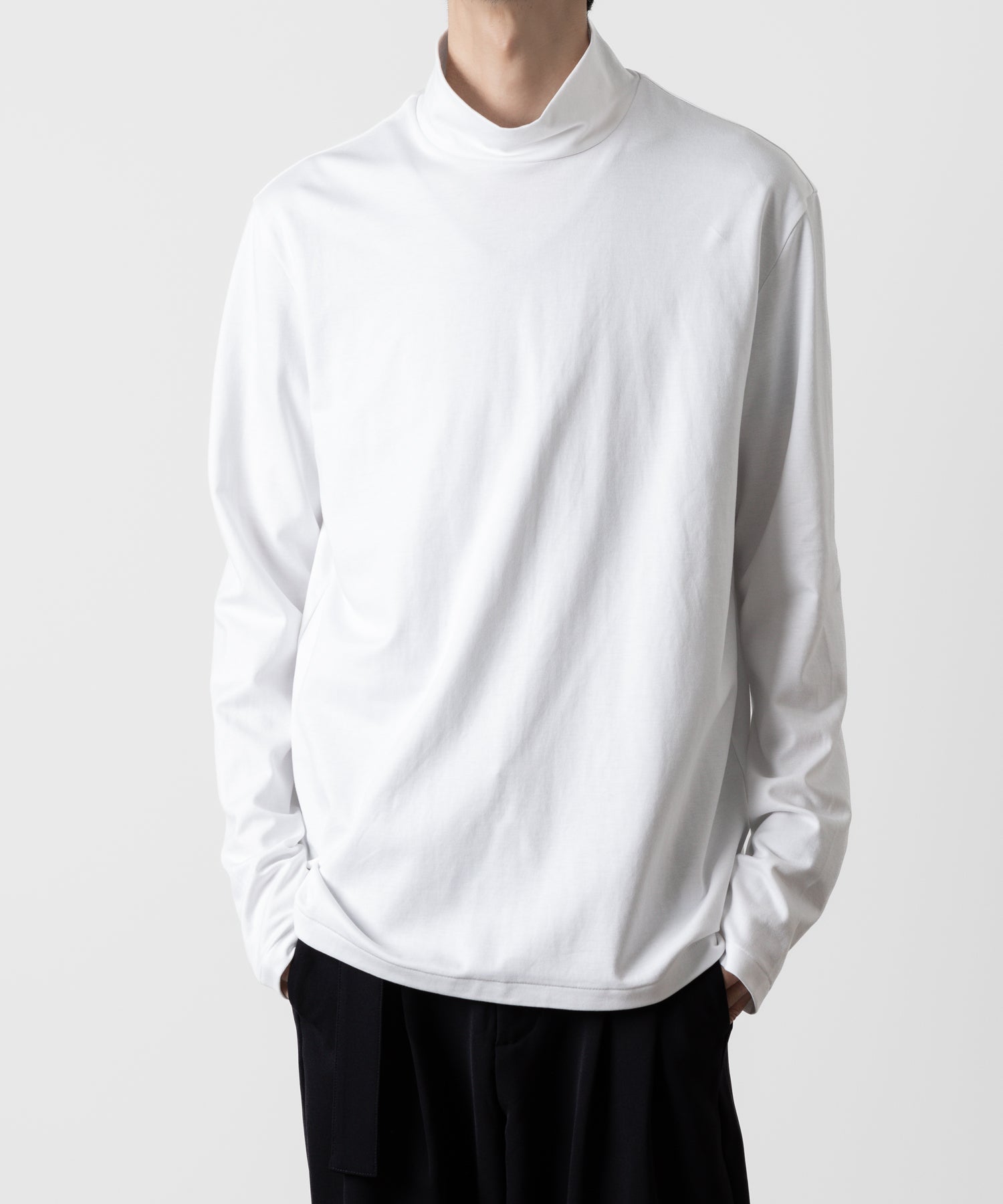 ATTACHMENT アタッチメントのCOTTON DOUBLE FACE SLIM FIT HIGHNECK L/S TEE - WHITE 公式通販サイトsession福岡セレクトショップ