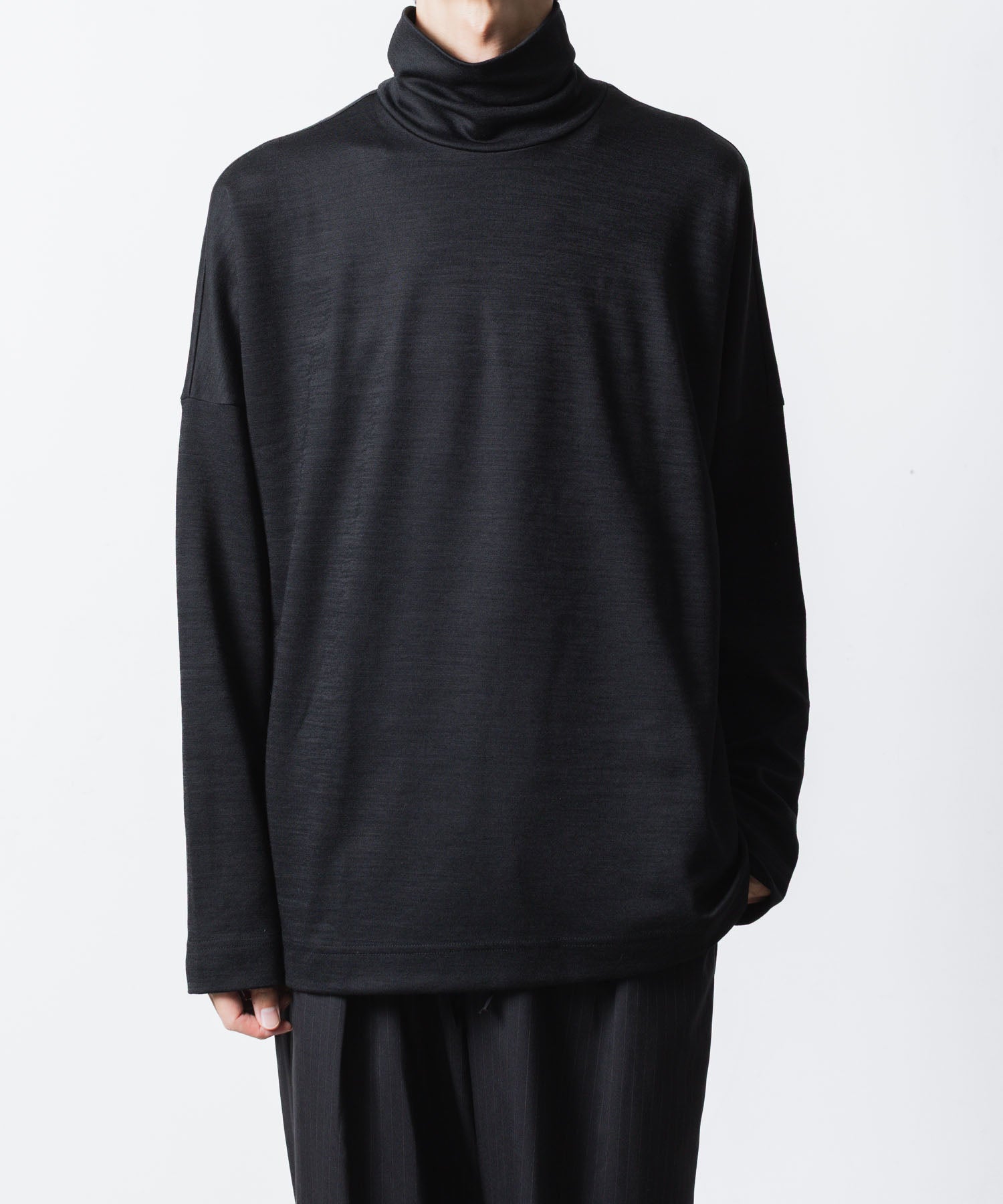 ATTACHMENT / EXCLUSIVE ITEM アタッチメントのWO/NYスムース ハイネックカットソー L/S - BLACKの公式通販サイトsession福岡セレクトショップ
