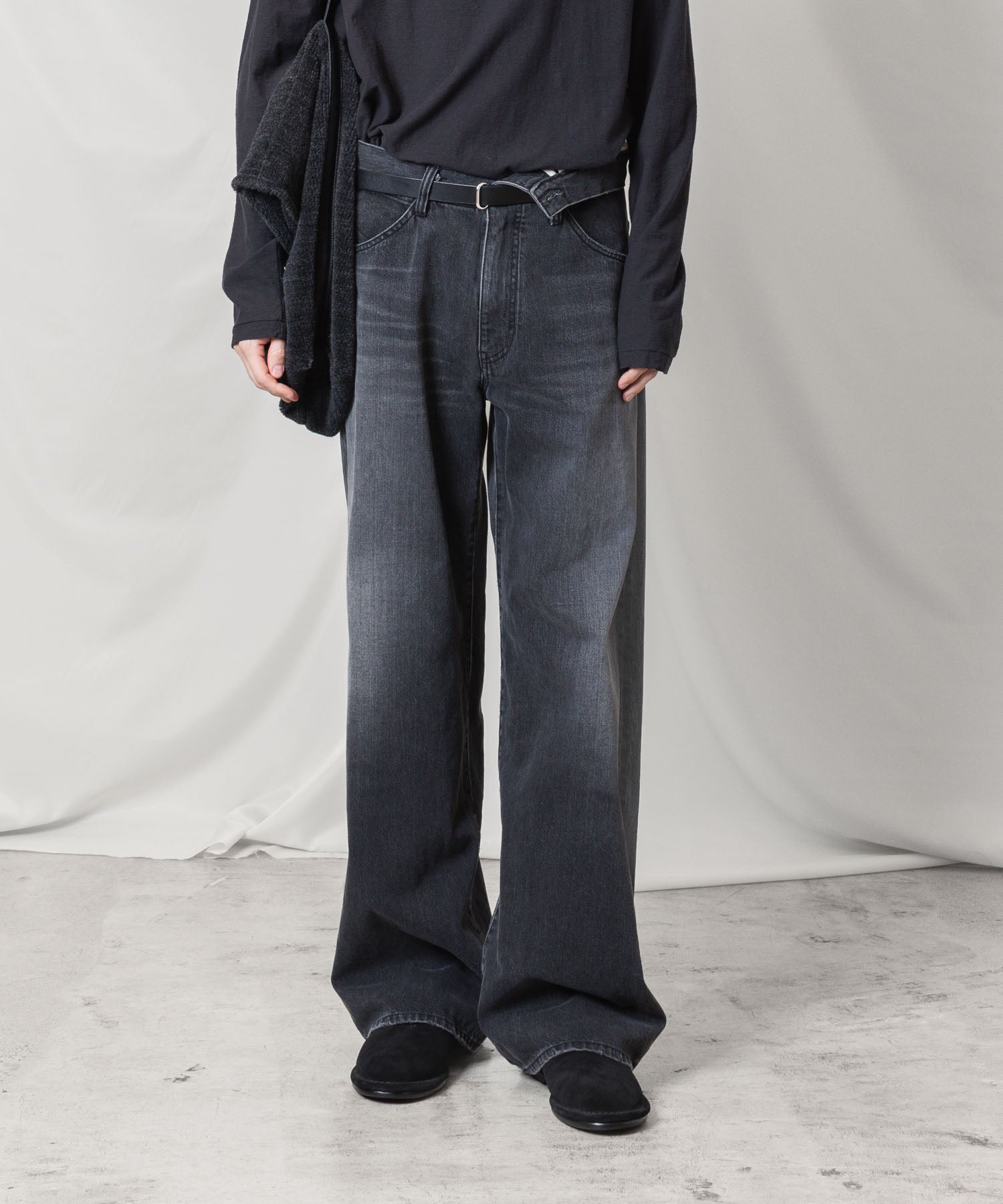 ATTACHMENT アタッチメントの11OZ DENIM FLAP JEANS - BLACKの公式通販サイトsession福岡セレクトショップ