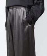画像をギャラリービューアに読み込む, VEIN ヴェインのRY PIGMENT PRINT SATIN EASY WIDE TROUSERS - BLACKの公式通販サイトsession福岡セレクトショップ

