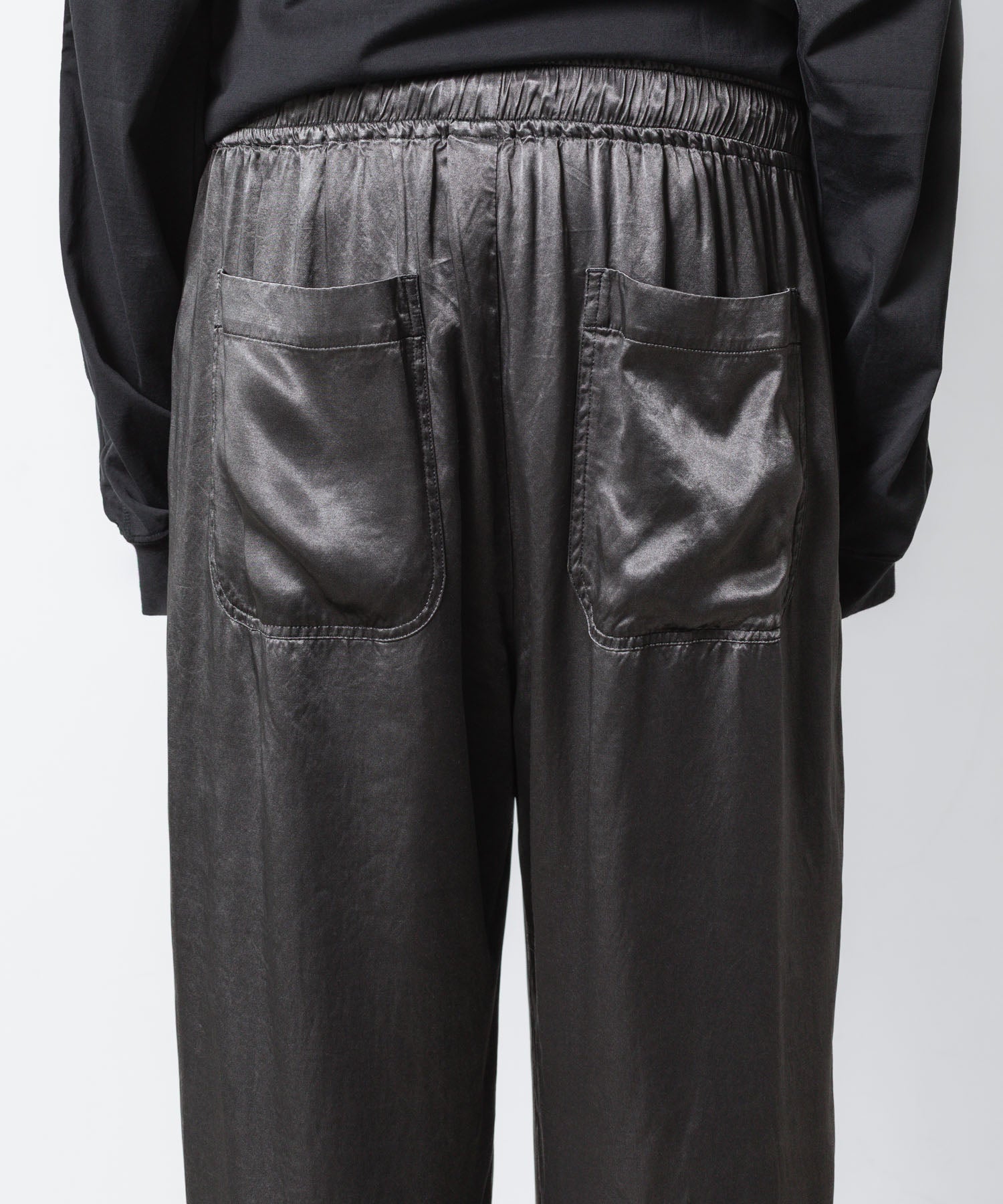 VEIN ヴェインのRY PIGMENT PRINT SATIN EASY WIDE TROUSERS - BLACKの公式通販サイトsession福岡セレクトショップ