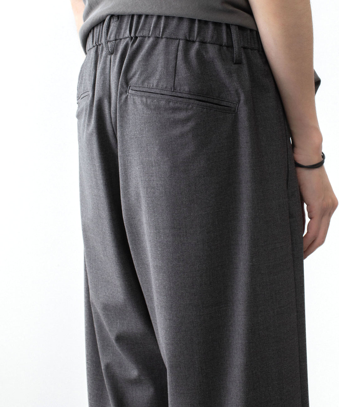 ATTACHMENT アタッチメントのWO/TA STRETCH TRO 1TUCK WIDE TROUSERS - D.GRAYの公式通販サイトsession福岡セレクトショップ