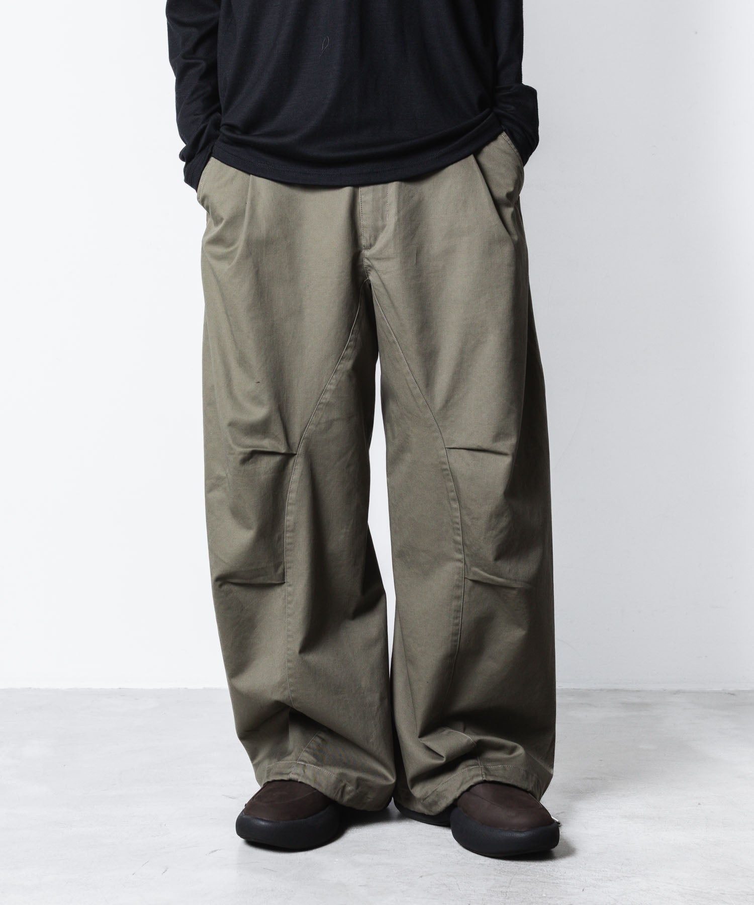 VEIN ヴェインのCOTTON MOLESKIN 3D FILED TROUSERS - KHAKIの公式通販サイトsession福岡セレクトショップ
