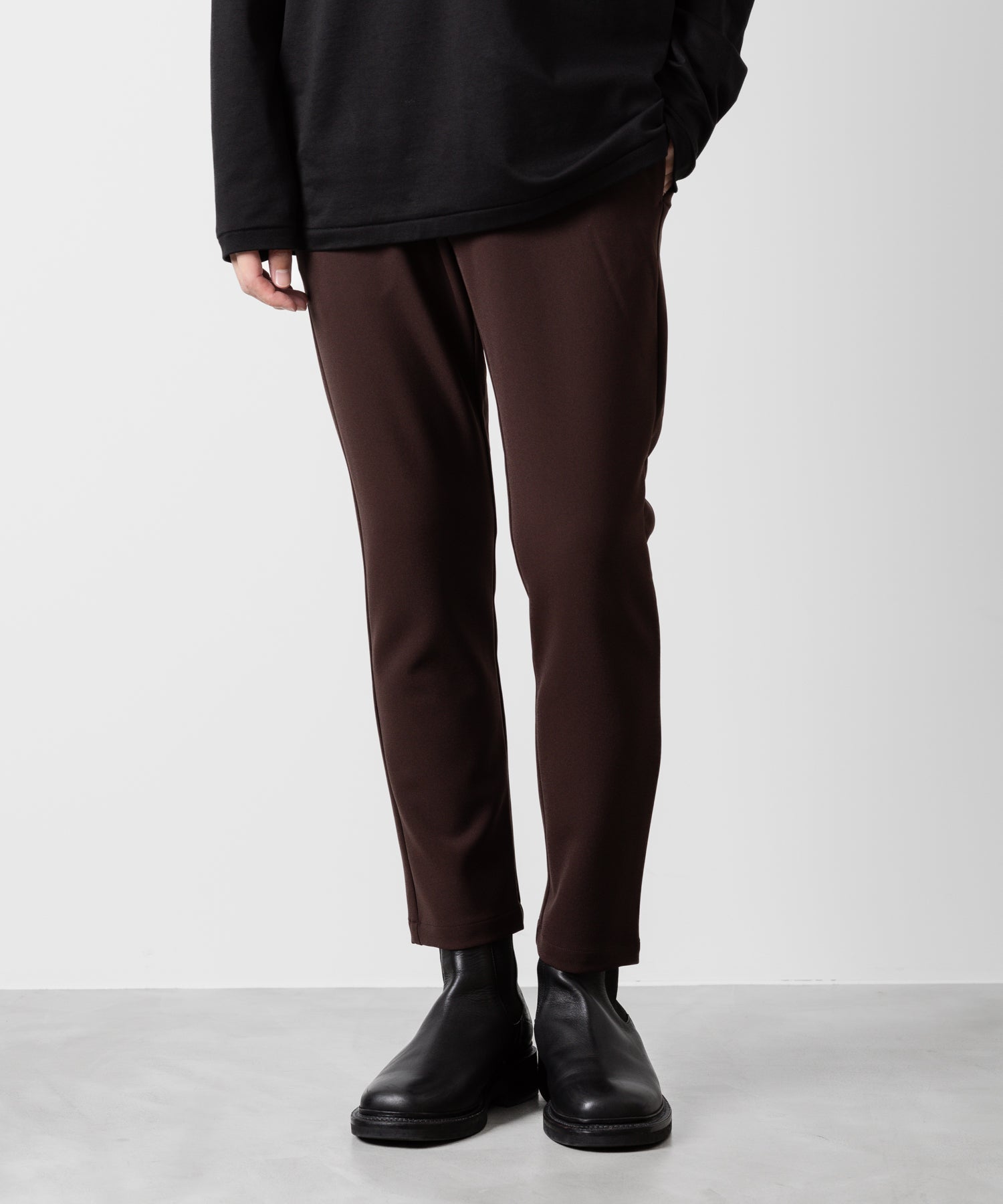 ATTACHMENT アタッチメントのPE STRETCH DOUBLE CLOTH NARROW TROUSERS - BROWN 公式通販サイトsession福岡セレクトショップ