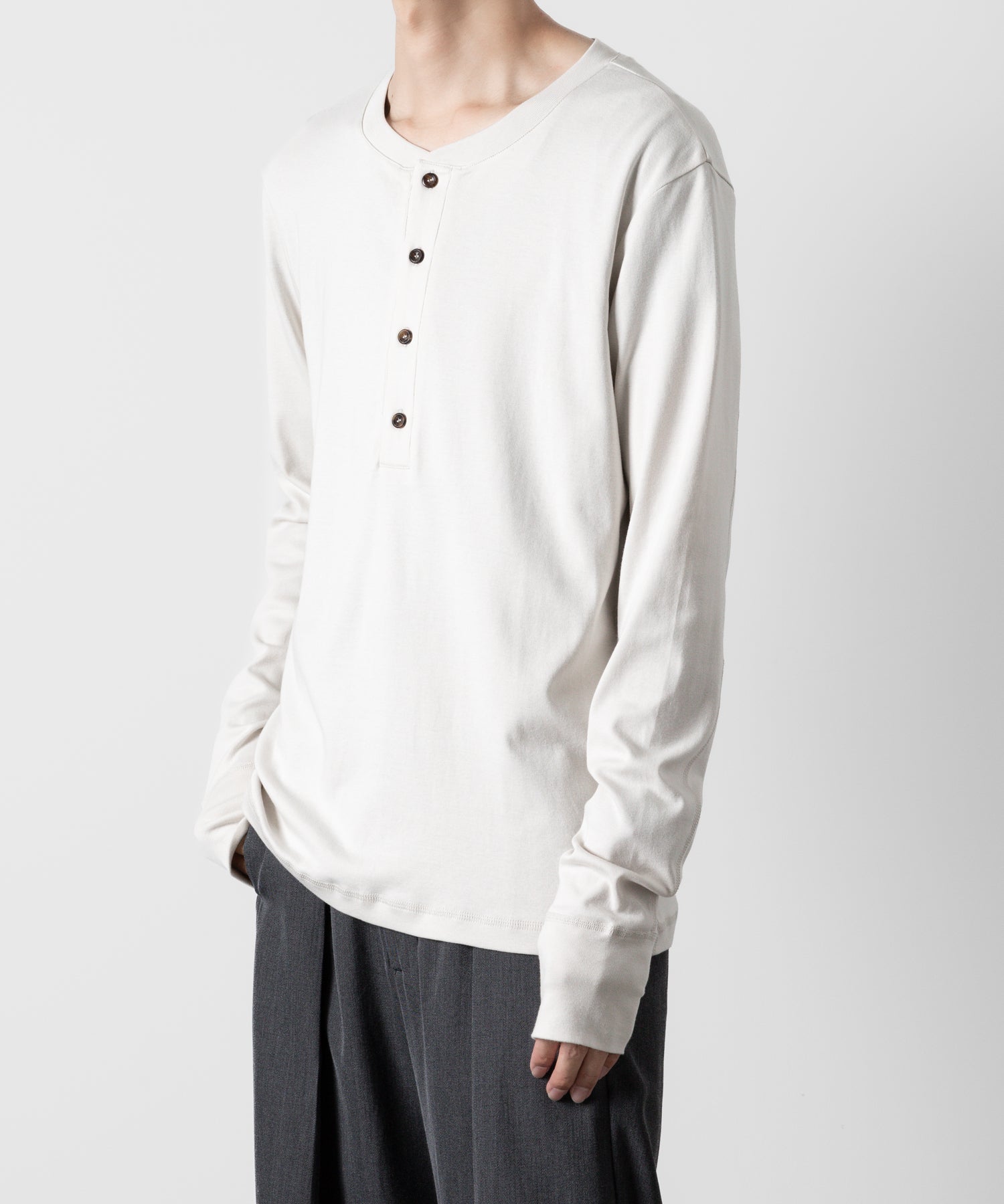 ATTACHMENT アタッチメントのSVIN CO RIB HENLEY NECK L/S TEE - OFF WHITE 公式通販サイトsession福岡セレクトショップ