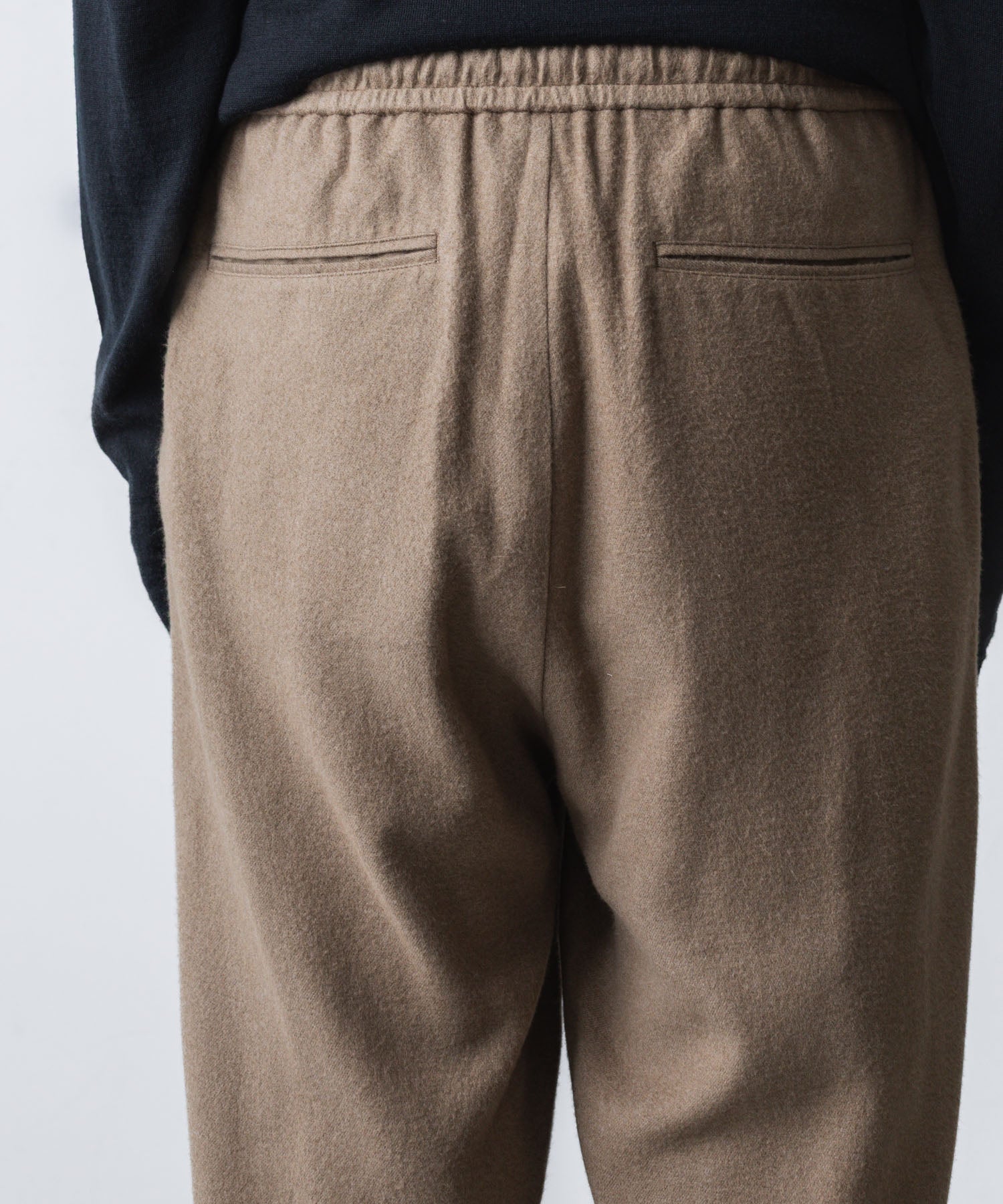 ATTACHMENT アタッチメントのRY/CO/SI FLANNEL 1TUCK EASY TROUSERS - CAMELの公式通販サイトsession福岡セレクトショップ