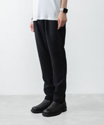 画像をギャラリービューアに読み込む, ATTACHMENT アタッチメントのPE STRETCH DOUBLE CLOTH REGULAR FIT EASY TROUSERS - BLACKの公式通販サイトsession福岡セレクトショップ

