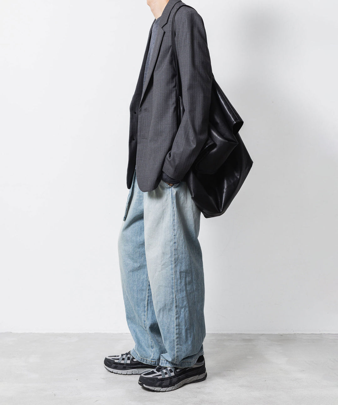 ATTACHMENT / EXCLUSIVE ITEMアタッチメントの11oz DENIM 1TUCK BELTED PANTS  - L.NAVYの公式通販サイトsession福岡セレクトショップ