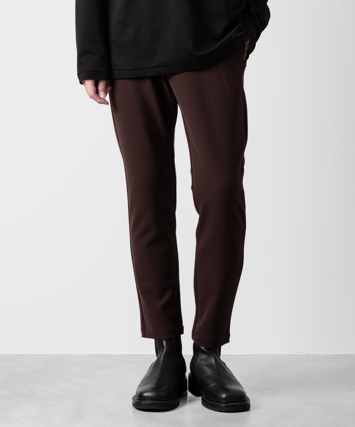 ATTACHMENT アタッチメントのPE STRETCH DOUBLE CLOTH NARROW TROUSERS - BROWN 公式通販サイトsession福岡セレクトショップ