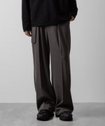 画像をギャラリービューアに読み込む, ATTACHMENT アタッチメントのPE STRETCH TWILL BELTED WIDE FIT TROUSERS - KHAKI GRAY 公式通販サイトsession福岡セレクトショップ
