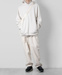 【ATTACHMENT】ATTACHMENT アタッチメントの11oz DENIM BELTED TAPERED FIT TROUSERS - OFF WHITE 公式通販サイトsession福岡セレクトショップ
