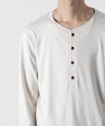 画像をギャラリービューアに読み込む, ATTACHMENT アタッチメントのSVIN CO RIB HENLEY NECK L/S TEE - OFF WHITE 公式通販サイトsession福岡セレクトショップ
