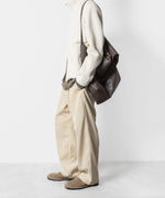 画像をギャラリービューアに読み込む, ATTACHMENT アタッチメントのFINX CO CORDUROY 1TUCK WIDE TROUSERS - OFF WHITEの公式通販サイトsession福岡セレクトショップ
