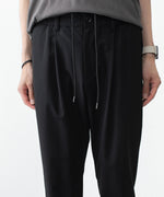 画像をギャラリービューアに読み込む, ATTACHMENT アタッチメントのWO/TA STRETCH TRO REGULAR FIT EASY TROUSERS - BLACKの公式通販サイトsession福岡セレクトショップ
