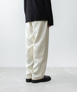画像をギャラリービューアに読み込む, ATTACHMENT アタッチメントのCU/PE FIBRIL SATIN EASY TROUSERS - OFF WHITEの公式通販サイトsession福岡セレクトショップ
