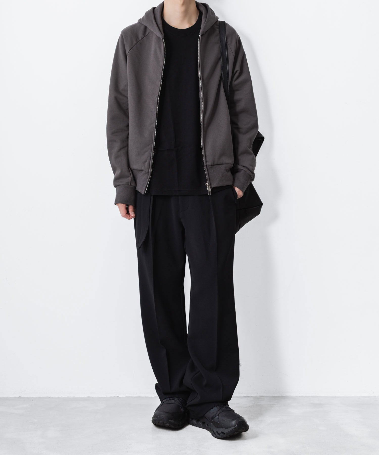 ATTACHMENT / EXCLUSIVE ITEMアタッチメントのCO STRECH TERRY ZIP UP HOODIE - D.GRAYの公式通販サイトsession福岡セレクトショップ