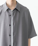 画像をギャラリービューアに読み込む, ATTACHMENT / EXCLUSIVE ITEMアタッチメントのPE LIGHT TROPICAL DOLMAN SLEEVE REGULAR COLLAR SHIRT S/S - L.GRAYの公式通販サイトsession福岡セレクトショップ
