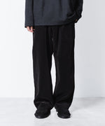画像をギャラリービューアに読み込む, ATTACHMENT アタッチメントのFINX CO CORDUROY 1TUCK WIDE TROUSERS - BLACKの公式通販サイトsession福岡セレクトショップ
