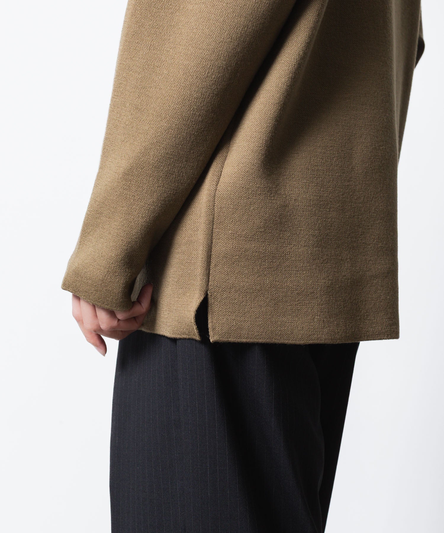 ATTACHMENT アタッチメントのWOxPE DOUBLE FACE KNIT CREW NECK PULLOVER - KHAKIの公式通販サイトsession福岡セレクトショップ