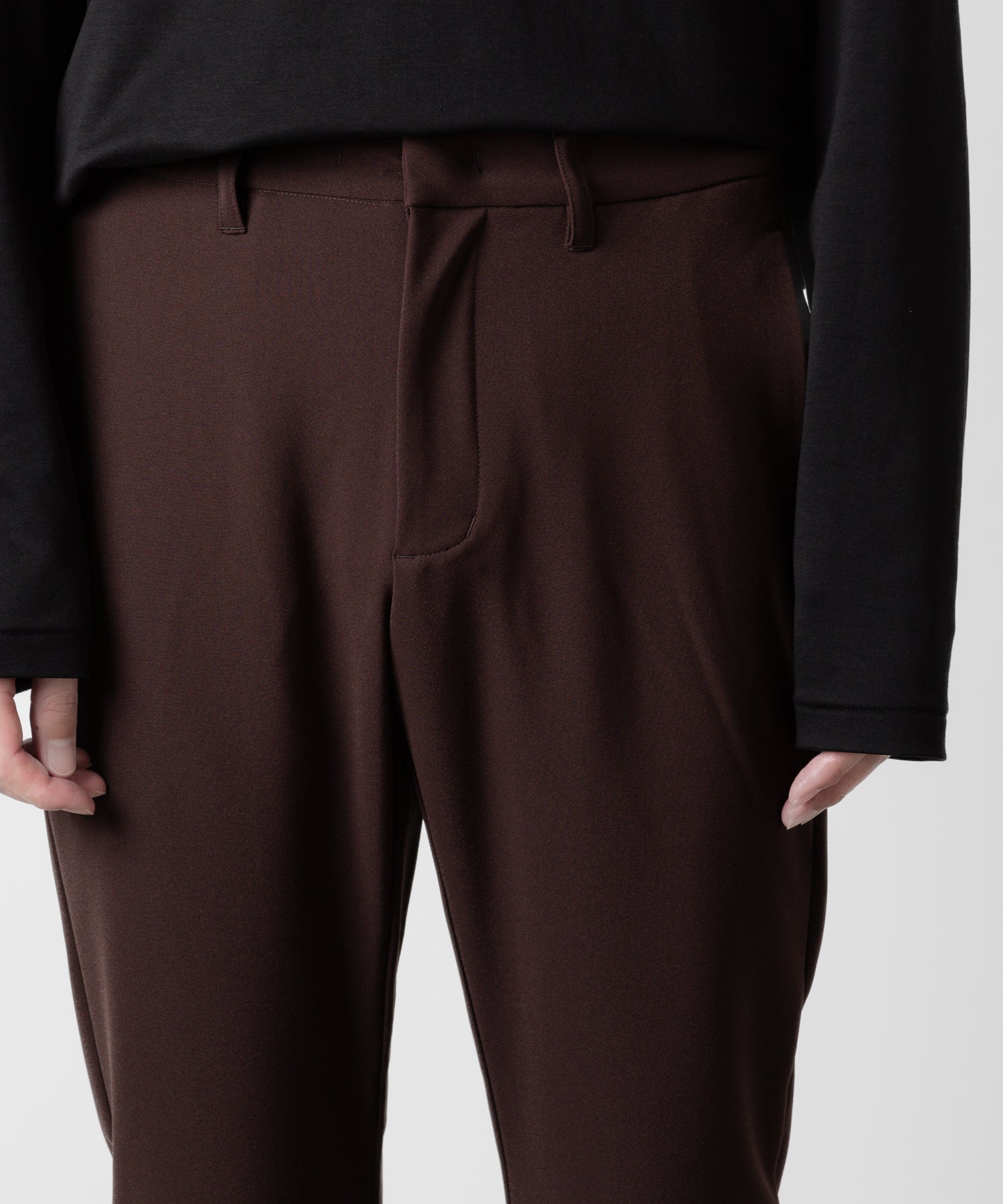 ATTACHMENT アタッチメントのPE STRETCH DOUBLE CLOTH NARROW TROUSERS - BROWN 公式通販サイトsession福岡セレクトショップ