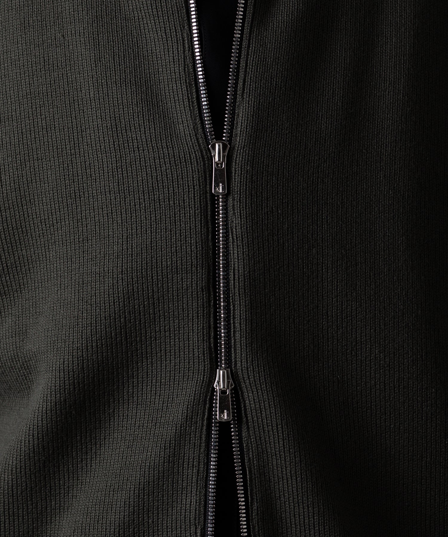 ato(アトウ)のSTAND COLLAR ZIP CARDIGAN  - KHAKI公式通販サイトsession福岡セレクトショップ