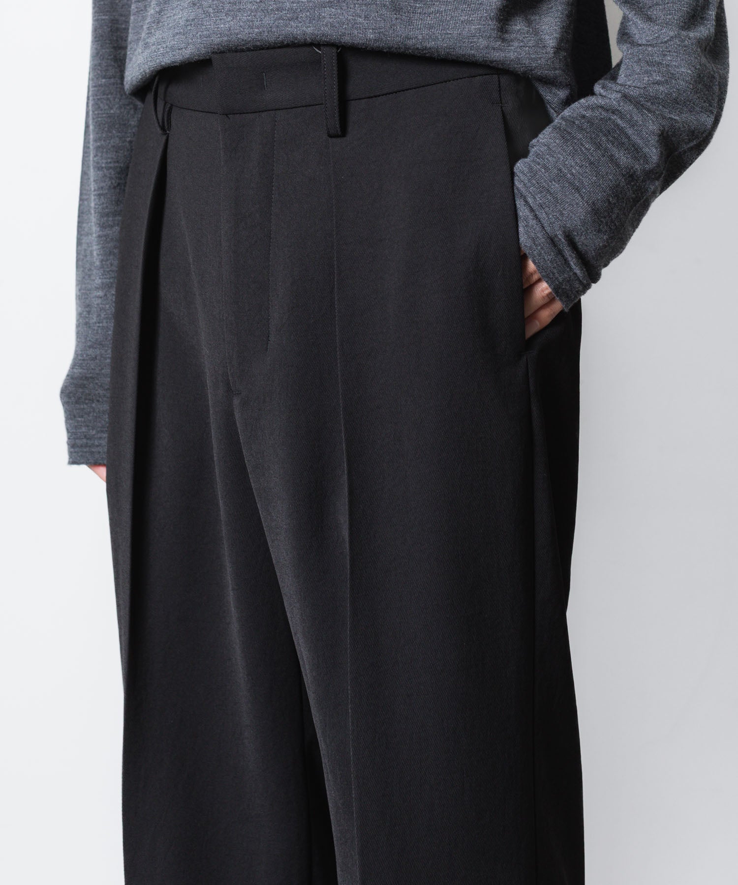 VEIN ヴェインのPE KERSEY 1TUCK TROUSERS - BLACKの公式通販サイトsession福岡セレクトショップ
