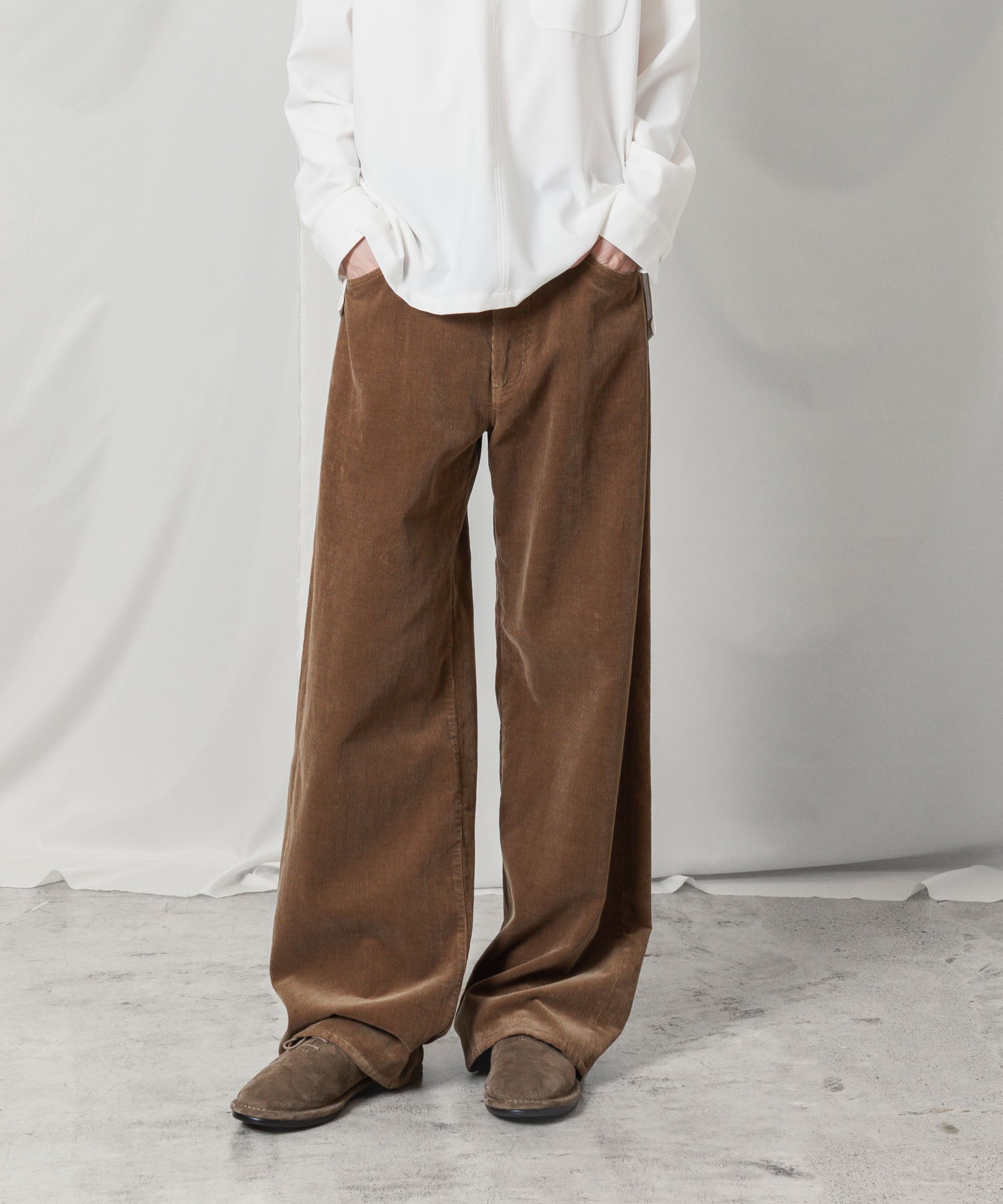 ATTACHMENT アタッチメントのFINX CO CORDUROY 1TUCK WIDE TROUSERS - CAMELの公式通販サイトsession福岡セレクトショップ