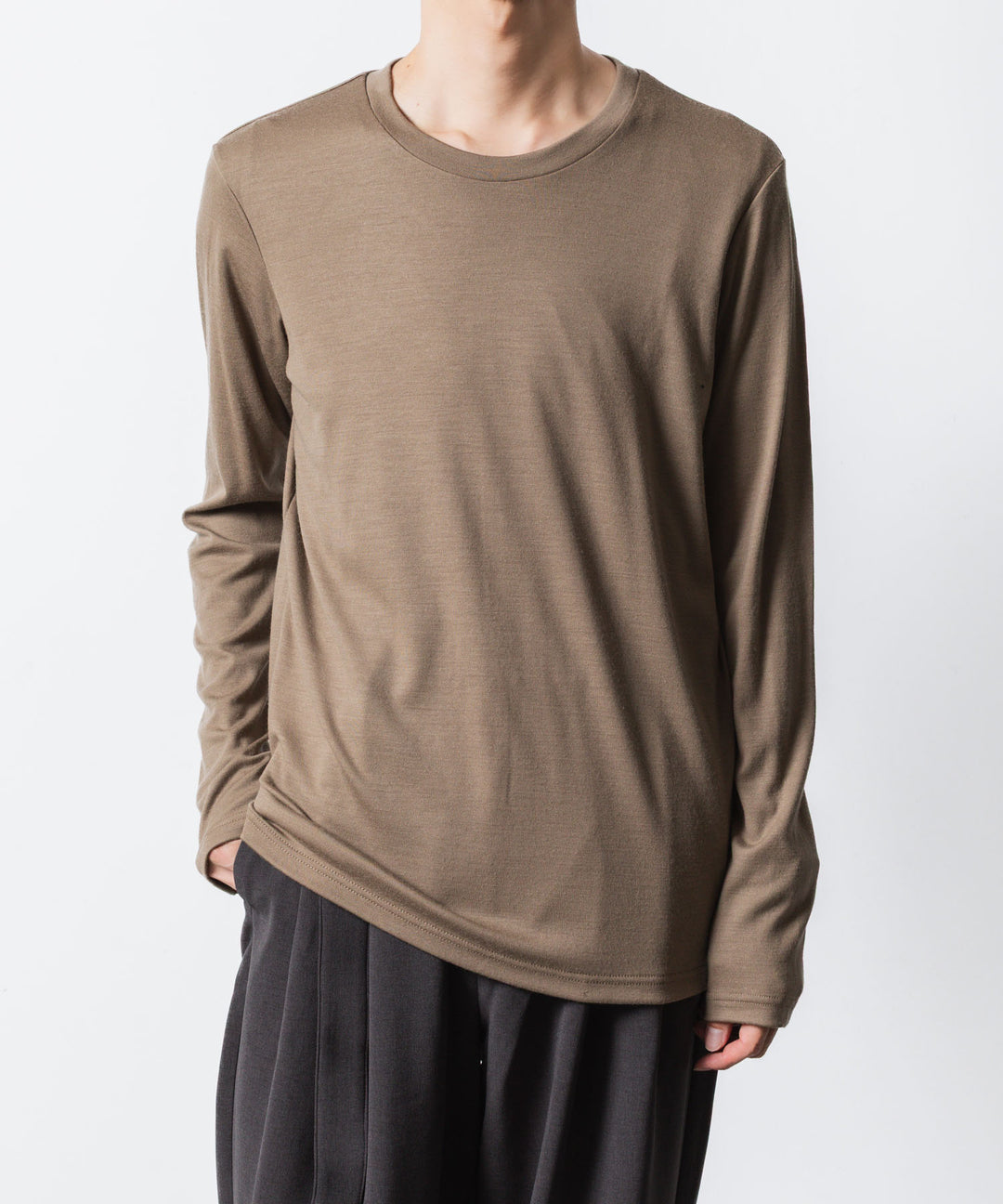 ATTACHMENT アタッチメントの1/60 WOOL SMOOTH SLIM FIT L/S TEE - CAMELの公式通販サイトsession福岡セレクトショップ