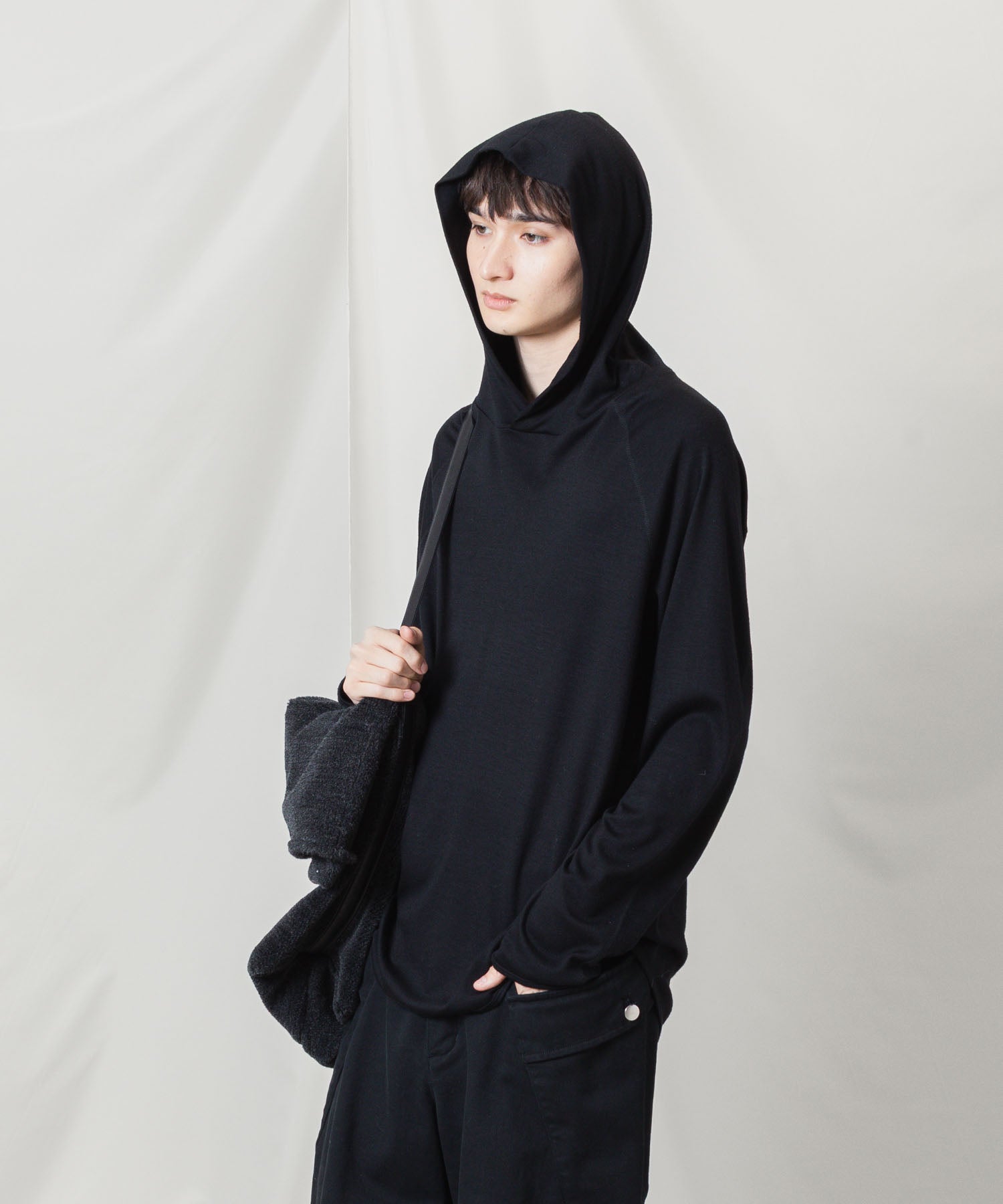 ATTACHMENT アタッチメントの1/60 WOOL SMOOTH HOODED PULLOVER - BLACKの公式通販サイトsession福岡セレクトショップ