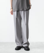 画像をギャラリービューアに読み込む, ATTACHMENT アタッチメントのPE STRETCH DOUBLE CLOTH BELTED STRAIGHT TROUSERS - L.GRAYの公式通販サイトsession福岡セレクトショップ
