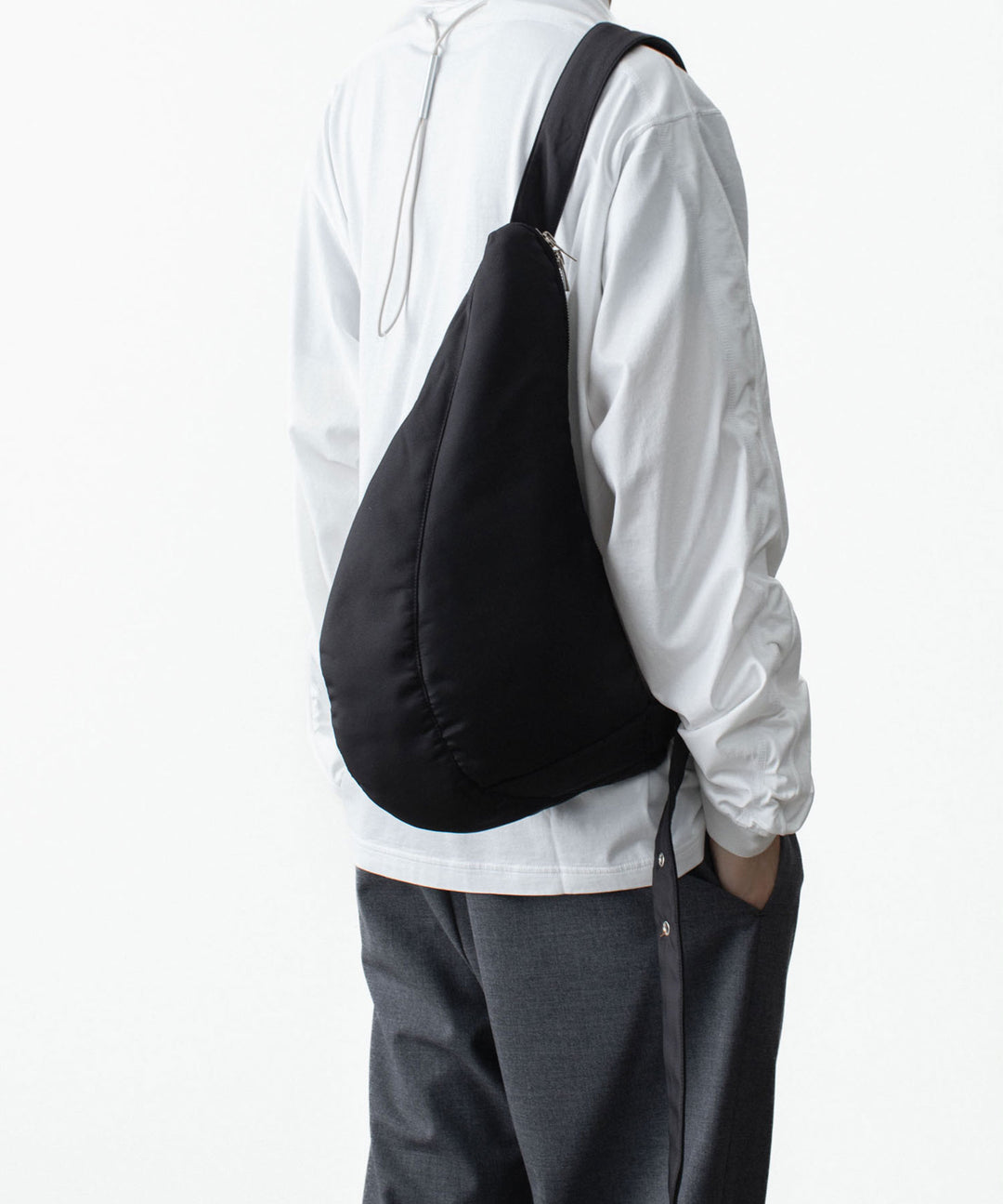 VEIN ヴェインのREVERSE SATIN SHOULDER BAG - BLACKの公式通販サイトsession福岡セレクトショップ