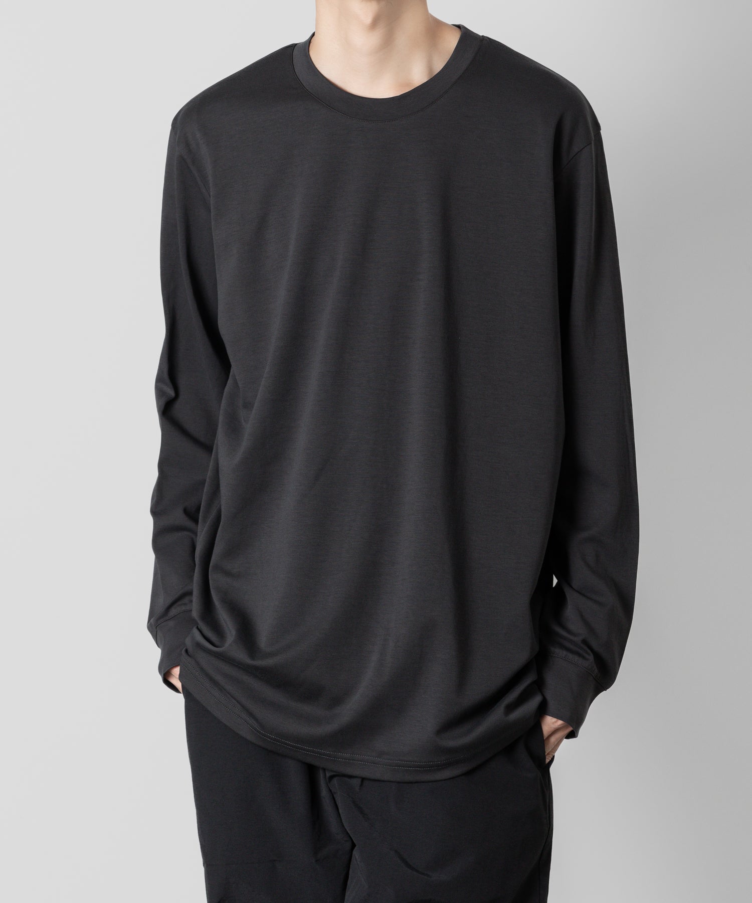 ATTACHMENT(アタッチメント)の23AWのCOTTON DOUBLE FACE OVERSIZED L/S TEEのD.GRAY
