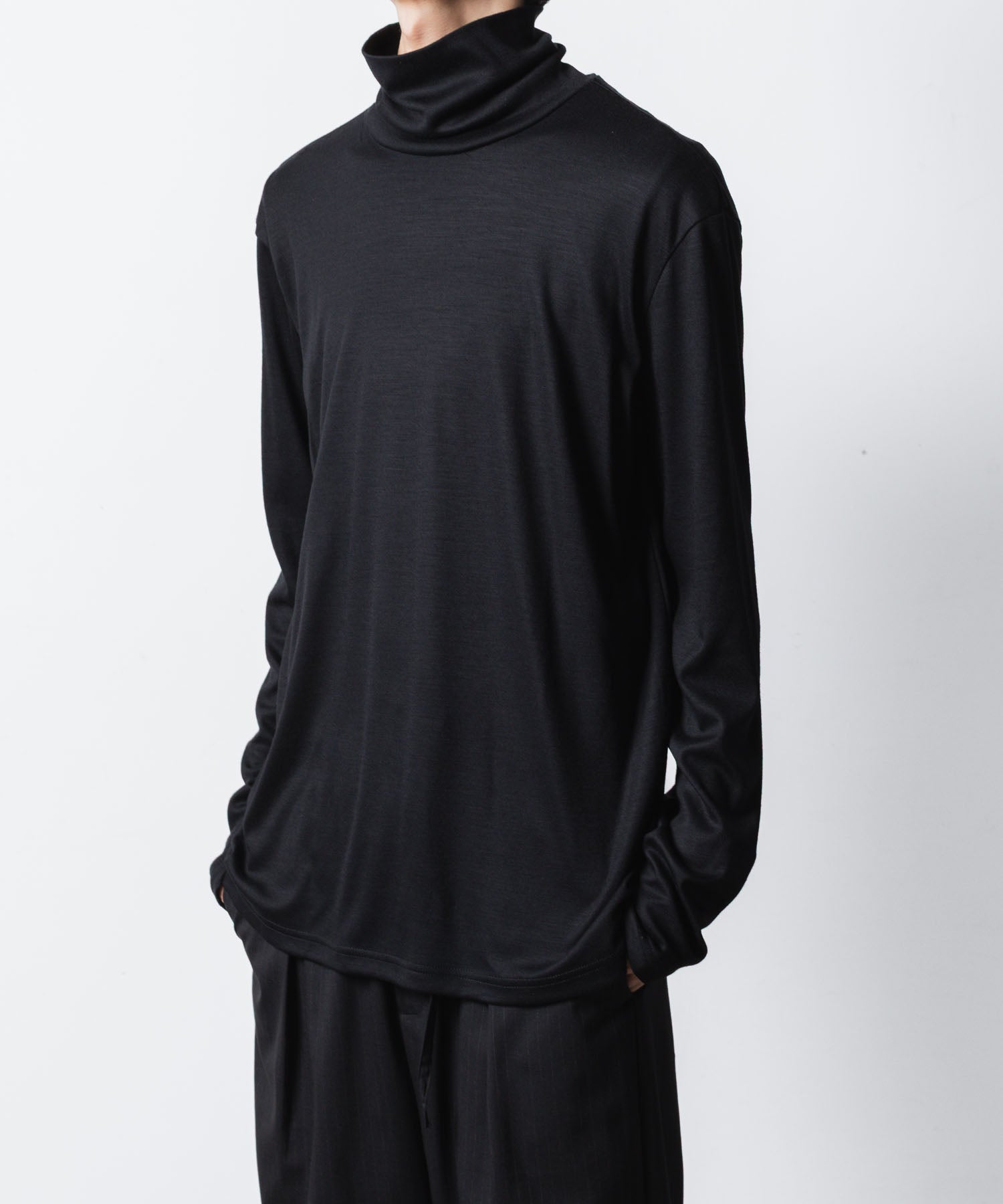ATTACHMENT アタッチメントの1/60 WOOL SMOOTH HIGH NECK TURTLE L/S TEE - BLACKの公式通販サイトsession福岡セレクトショップ