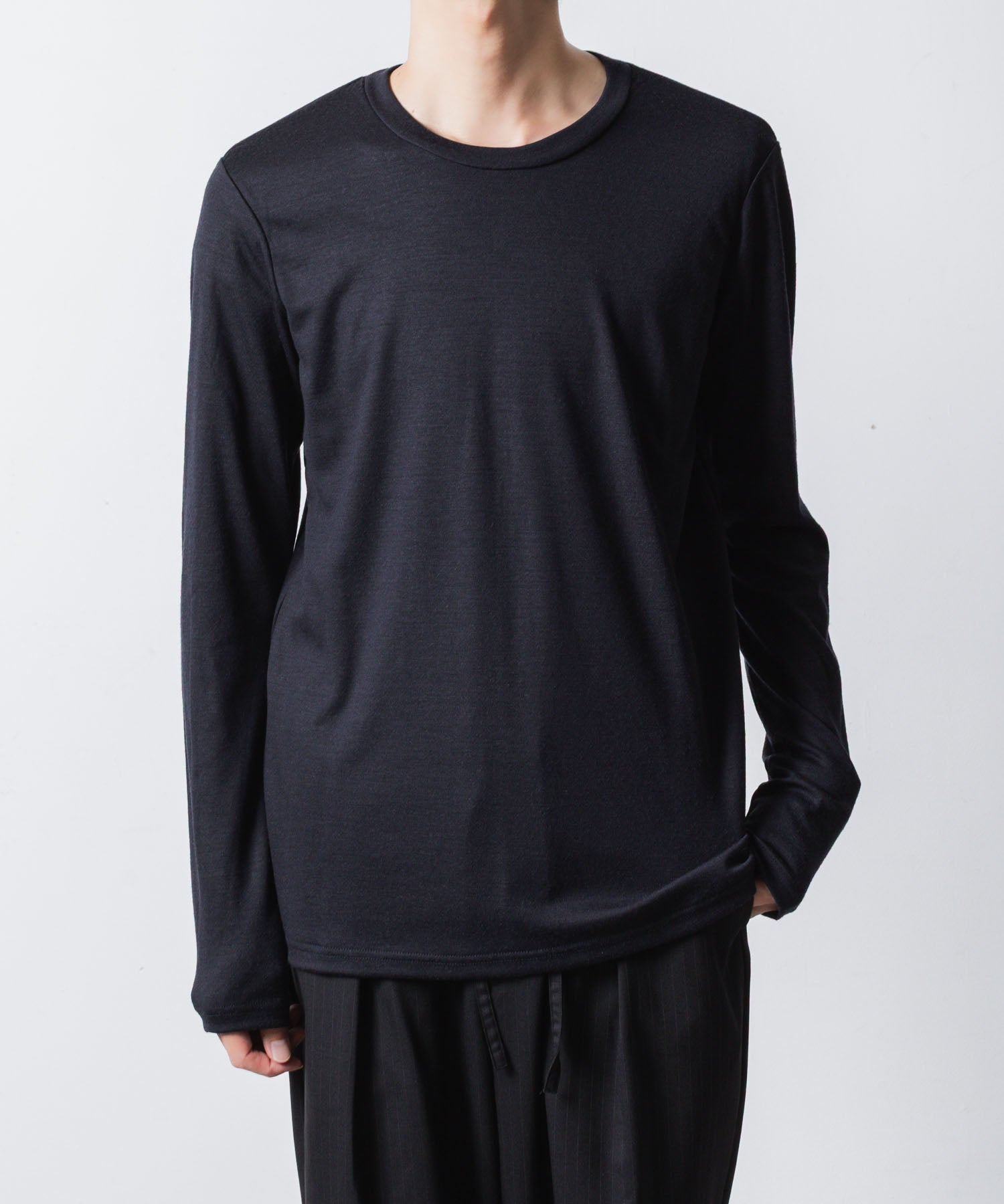 ATTACHMENT アタッチメントの1/60 WOOL SMOOTH SLIM FIT L/S TEE - NAVYの公式通販サイトsession福岡セレクトショップ